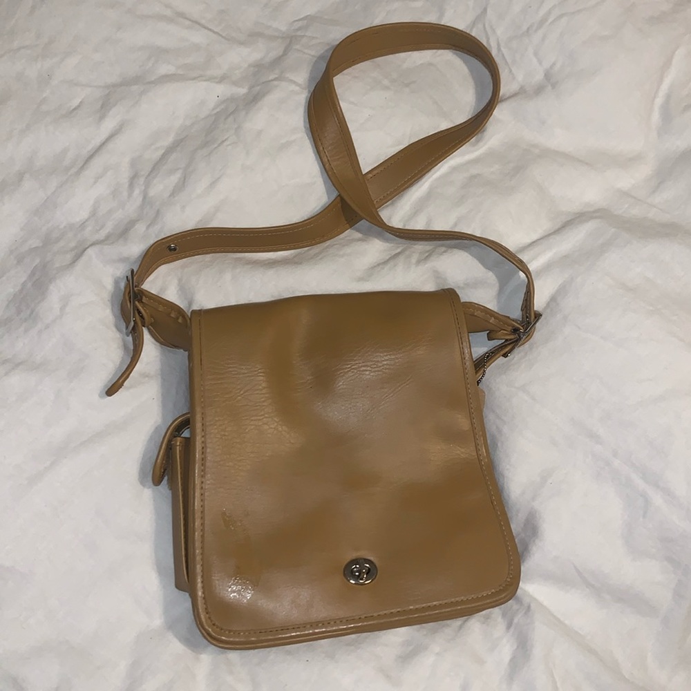 Vintage tan crossbody messenger